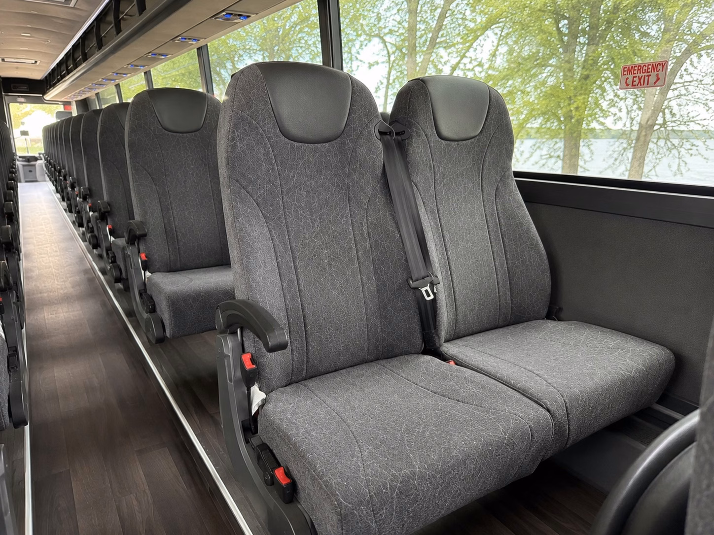 how where and when you re traveling affects largo bus rental rates