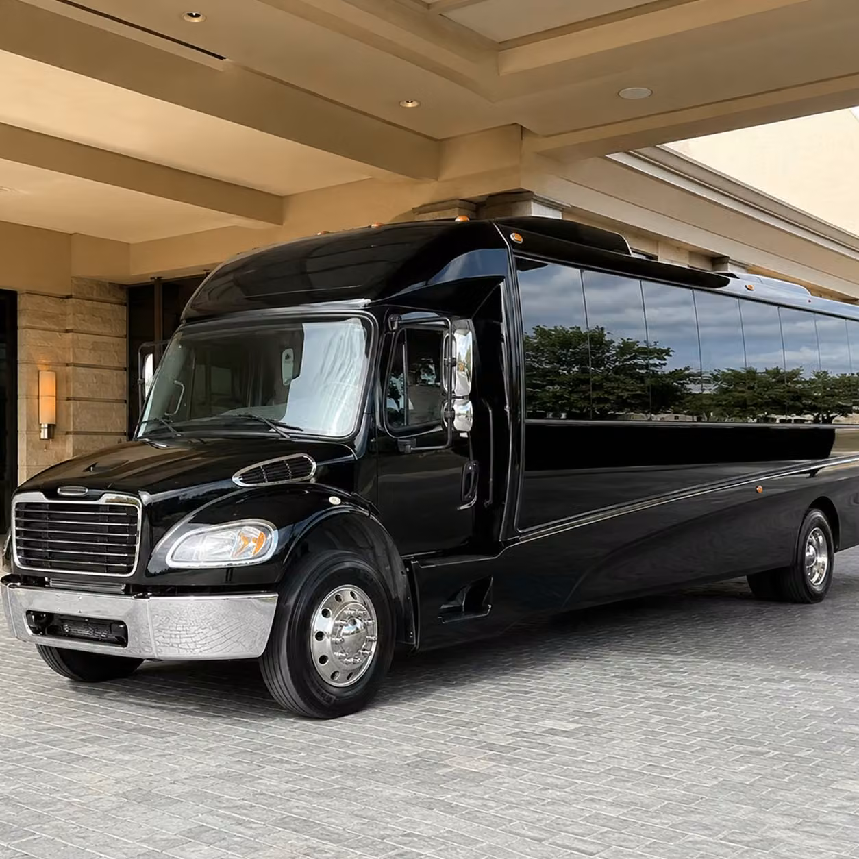 largo 20 passenger minibus rental